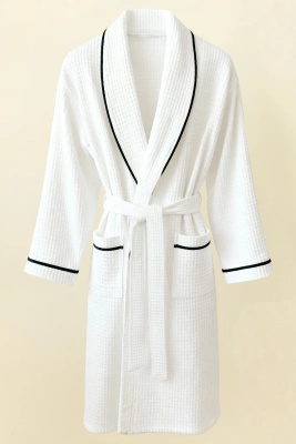 Biały z bizą szlafrok unisex kimono 280 g/m² haft Spod Igły i Nitki – komfort relaksu