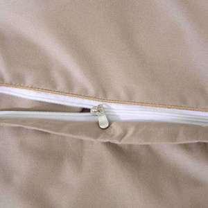 POŚCIEL QUEEN BEŻ ZŁOTA BIZA