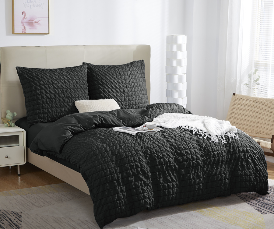 Czarna marszczona pościel Spod Igły i Nitki – komfortowy sen