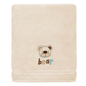 Beżowy gruby ręcznik dziecięcy model Teddy Spod Igły i Nitki – doskonałe chłonięcie wody