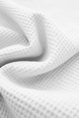 Biały z bizą szlafrok unisex kimono 280 g/m² haft Spod Igły i Nitki – komfort relaksu