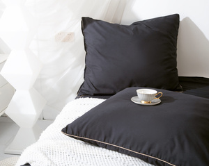 POŚCIEL QUEEN CZARNA ZŁOTA