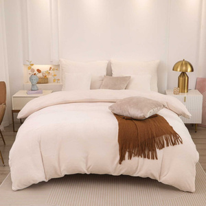 Kremowa miękka pościel z mikrofibry 210g/m2 Cozy Spod Igły i Nitki – komfort snu