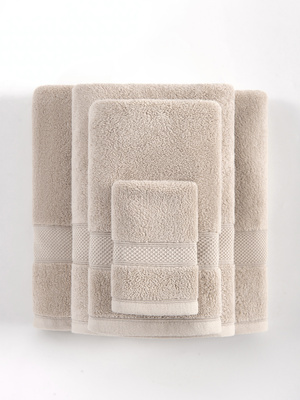 J.BEŻ Miękki ręcznik kąpielowy 100% bawełna premium 650 g/m² Spod Igły i Nitki – komfort i luksus