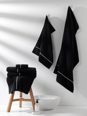 Czarno-biały miękki ręcznik 100% bawełna frotte 500 g/m² Spod Igły i Nitki – domowe SPA