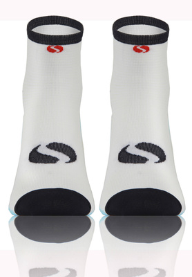 Białe oddychające skarpety sportowe unisex SKB01 Sesto Senso – komfort i funkcjonalność