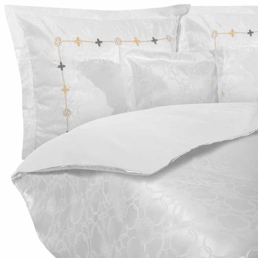 Kremowa atłasowa pościel 120g/m² model AT012 Spod Igły i Nitki – luksusowy komfort snu