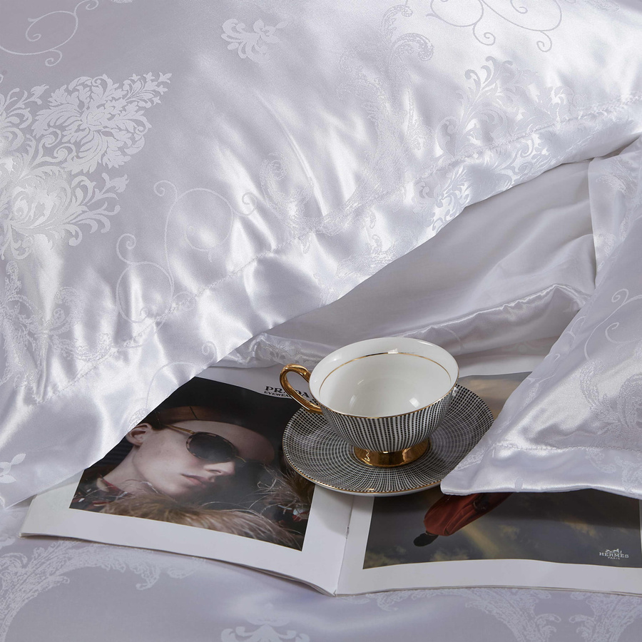 Kremowa ekskluzywna pościel 120 g/m2 Model AT006 Spod Igły i Nitki – luksusowy sen