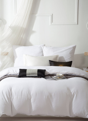 POŚCIEL QUEEN BIAŁA ZŁOTA BIZA