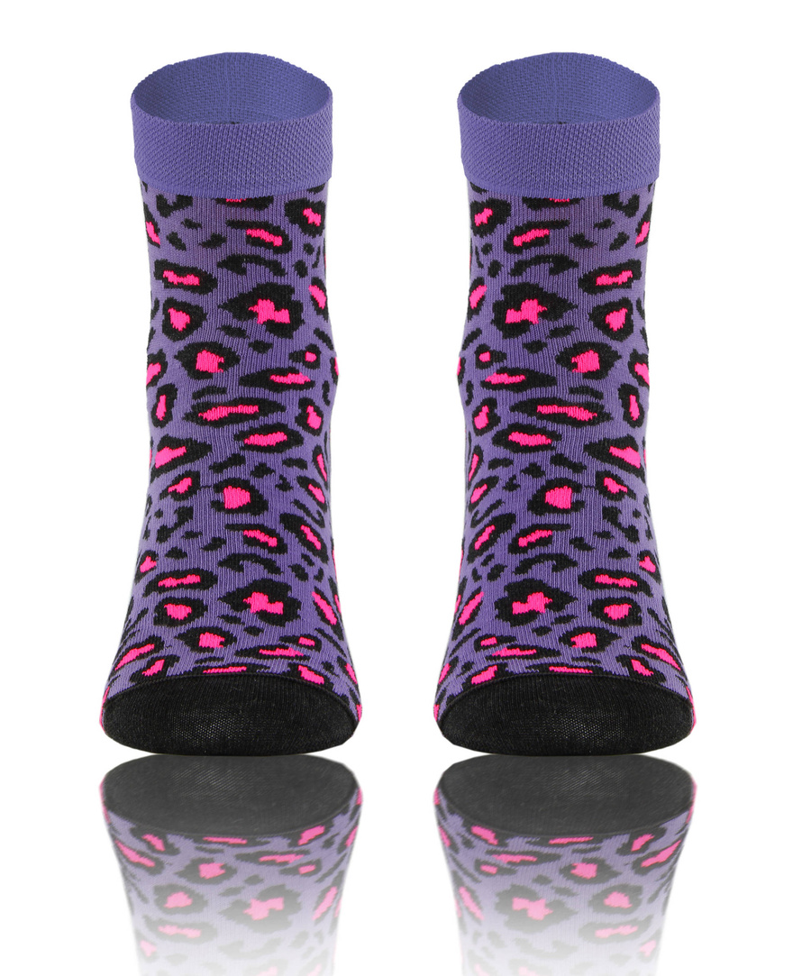 Cętki fioletowe modne skarpety unisex 90% bawełna Finest Sesto Senso – komfort na co dzień