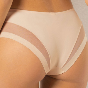 EVERYBODY 1865 Modelujące Figi, cipria/beż