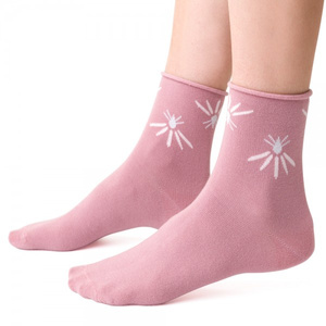 Skarpetki damskie ze wzorem art. 099 Steven