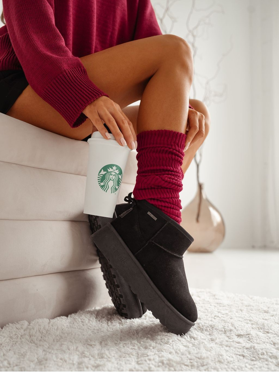 Białe prążkowane getry damskie 87% bawełna Milena – komfort cieplny na zimne dni