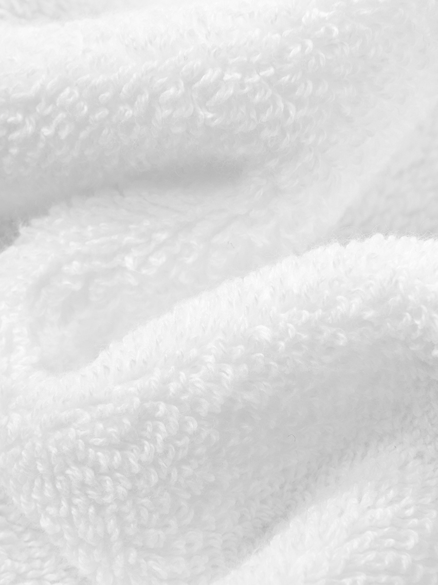 Biały ręcznik premium z złotą bizą 100% bawełna frotte 500 g/m² Spod Igły i Nitki – elegancja i komfort