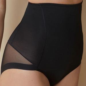 Czarne modelujące figi damskie z wysoką talią 26% elastan Selene – wyszczuplają sylwetkę.