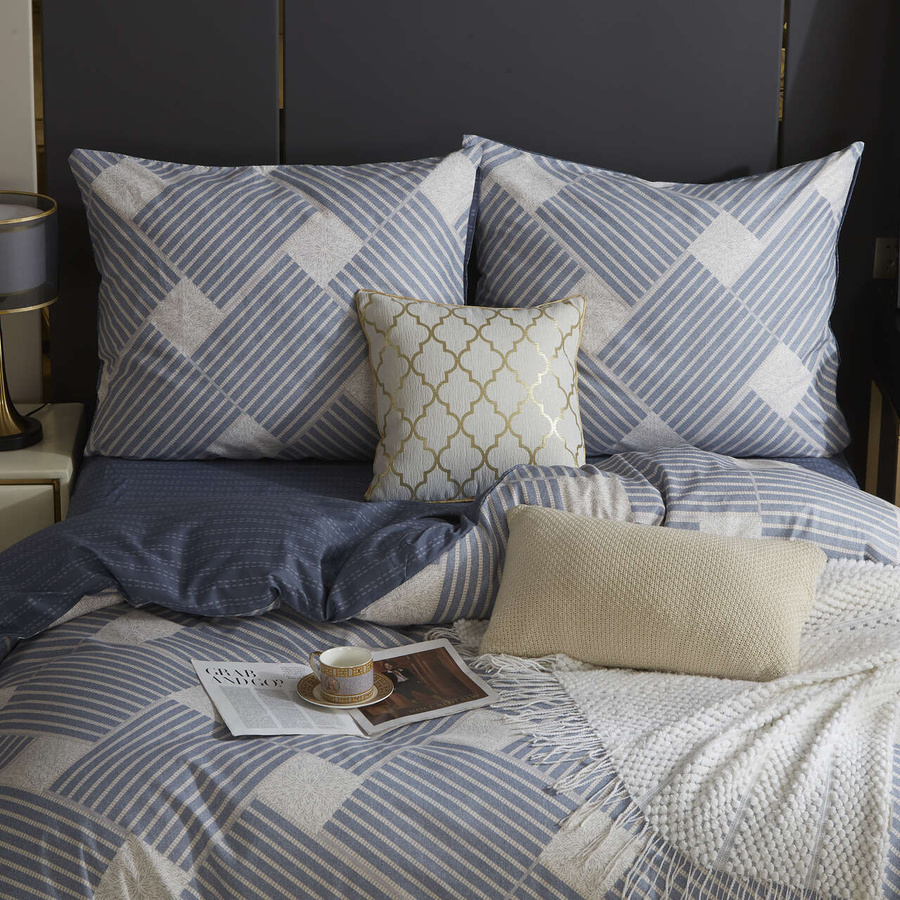 Niebieska elegancka pościel Satynowa geometryczna Spod Igły i Nitki – komfort snu