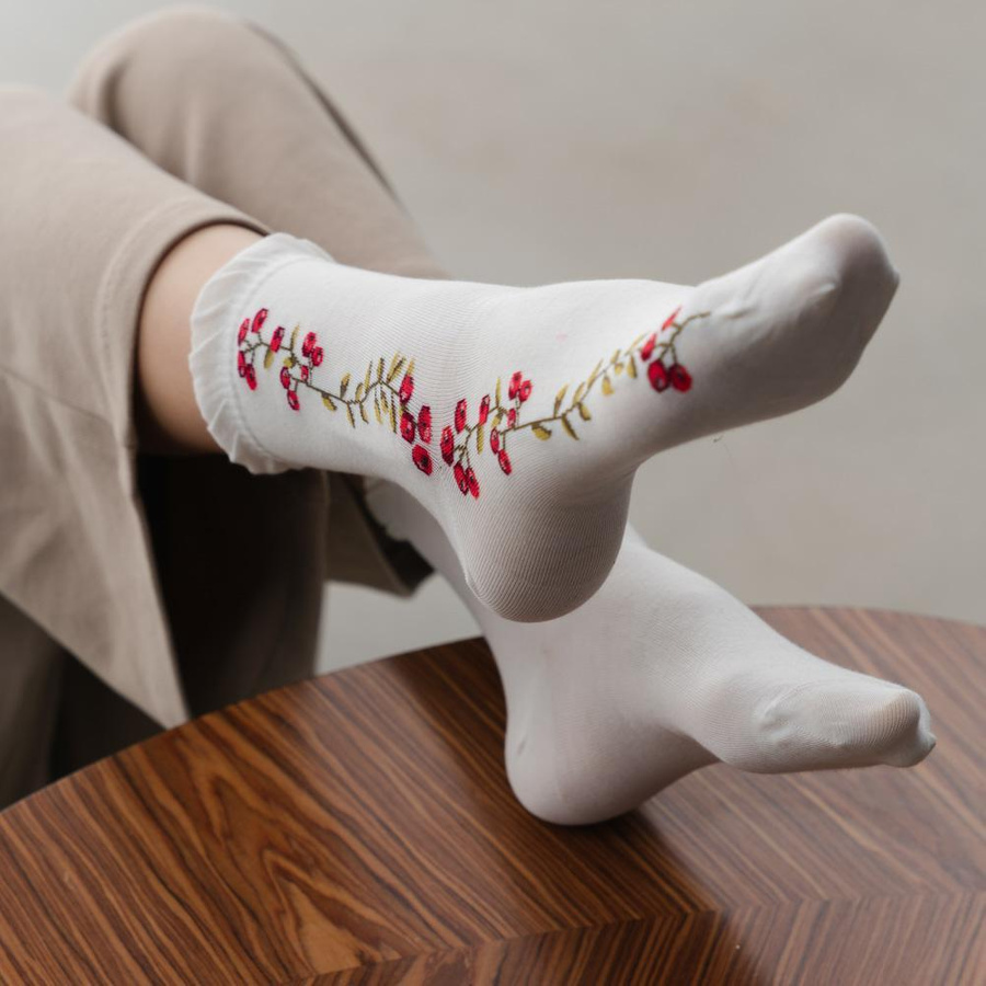 Skarpetki z falbanką