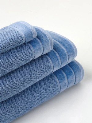 Niebieski ręcznik kąpielowy 100x150 Loren Spod Igły i Nitki – szybkie suszenie