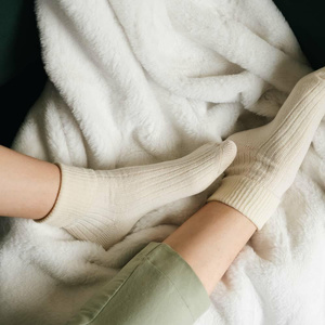 Skarpetki wełniane w prążki art. 093