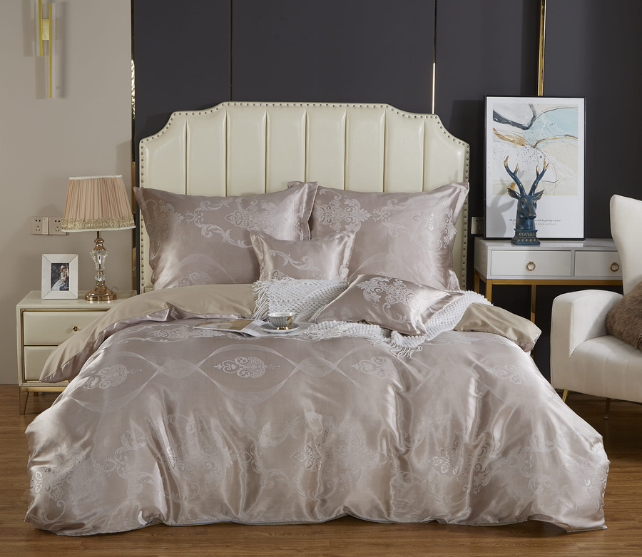 Kremowa atłasowa pościel 120 g/m2 model AT015 Spod Igły i Nitki – luksusowy komfort snu