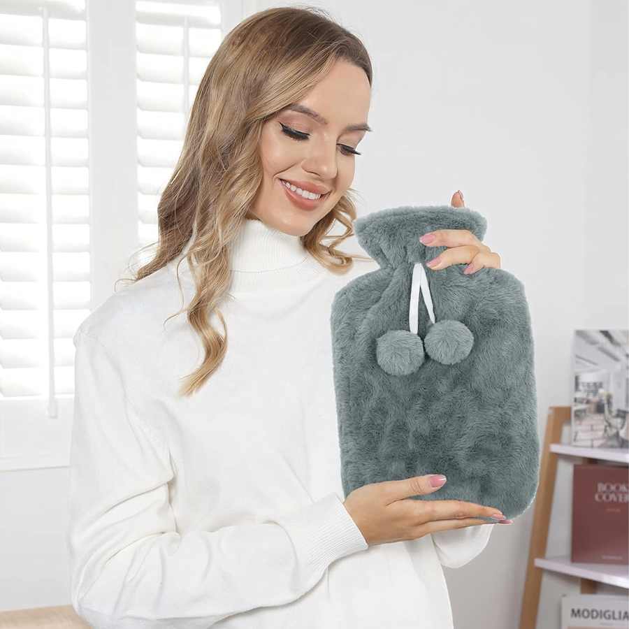 Mały Termofor na Wodę 0,5L w Pokrowcu Pluszowy Ogrzewacz Gumowy w Sweterku