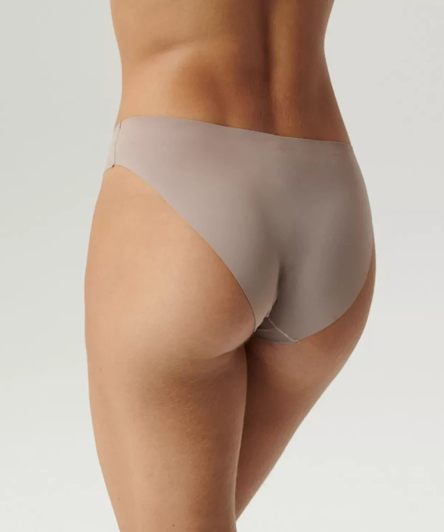 Różowe bezszwowe figi damskie 72% nylon Sport Atlantic – niewidoczne pod ubraniem