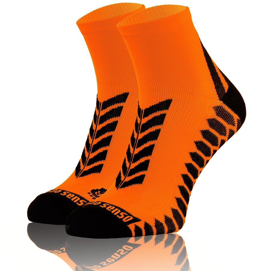 Pomarańczowe oddychające kompresyjne skarpety sportowe unisex Sesto Senso – idealne dla aktywnych