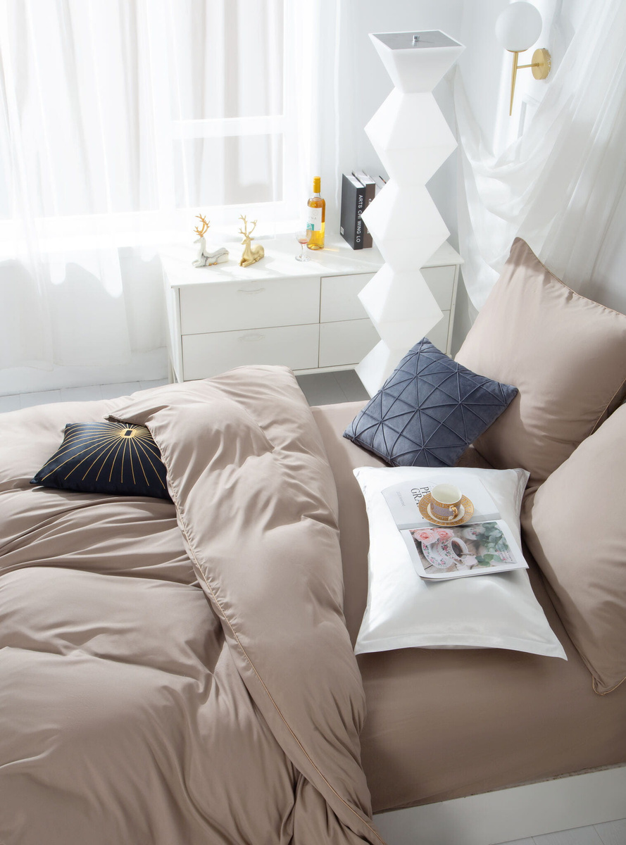 POŚCIEL QUEEN BEŻ ZŁOTA BIZA