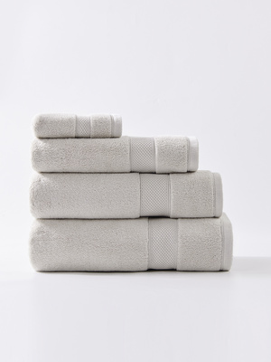 Kaszmirkowy miękki ręcznik kąpielowy 650 g/m² Leo Spod Igły i Nitki – luksusowy relaks.