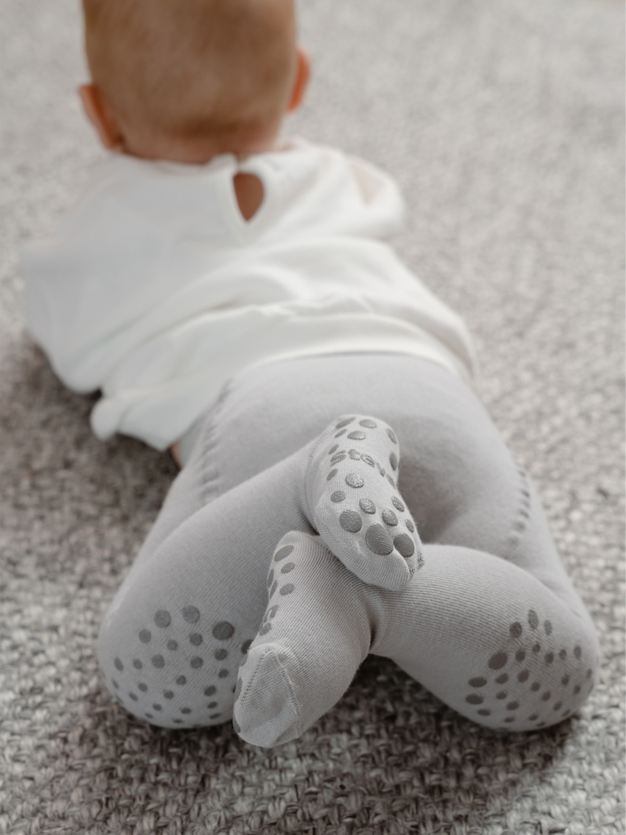 Rajstopki antypoślizgowe grochy art. 151