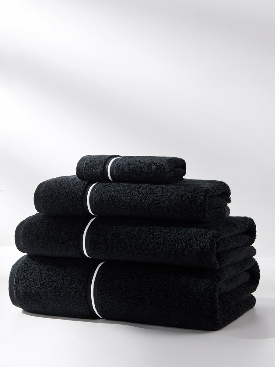 Czarno-biały miękki ręcznik 100% bawełna frotte 500 g/m² Spod Igły i Nitki – domowe SPA