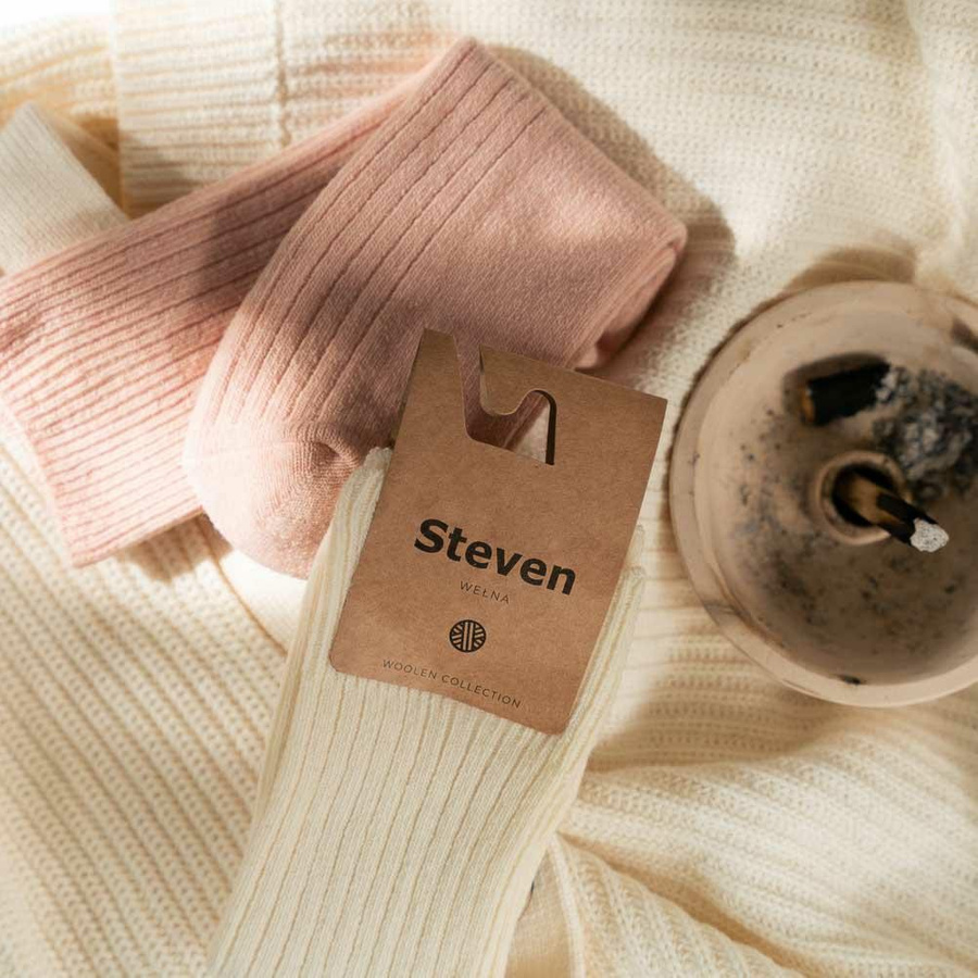 Skarpetki wełniane w prążki art. 093