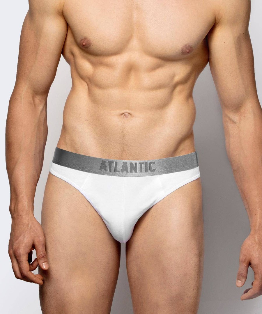 Białe komfortowe slipy męskie Atlantic – wygoda i naturalność materiału.