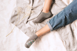 Stopki frotte antypoślizgowe szare Art. 132