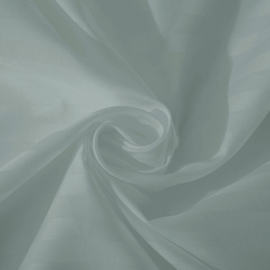 Szałwiowa elegancka poszewka z zamkiem Spod Igły i Nitki – luksusowy sen