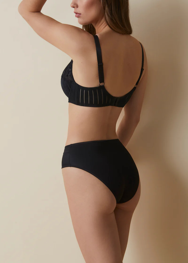 Czarny elegancki biustonosz damski z koronką | 14% elastan Selene – podtrzymanie i modelowanie