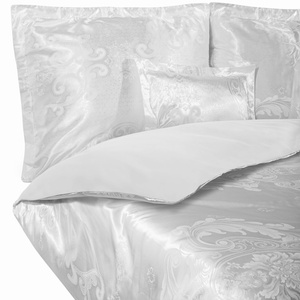 Kremowa atłasowa pościel 120 g/m2 Model AT004 Spod Igły i Nitki – komfortowy sen