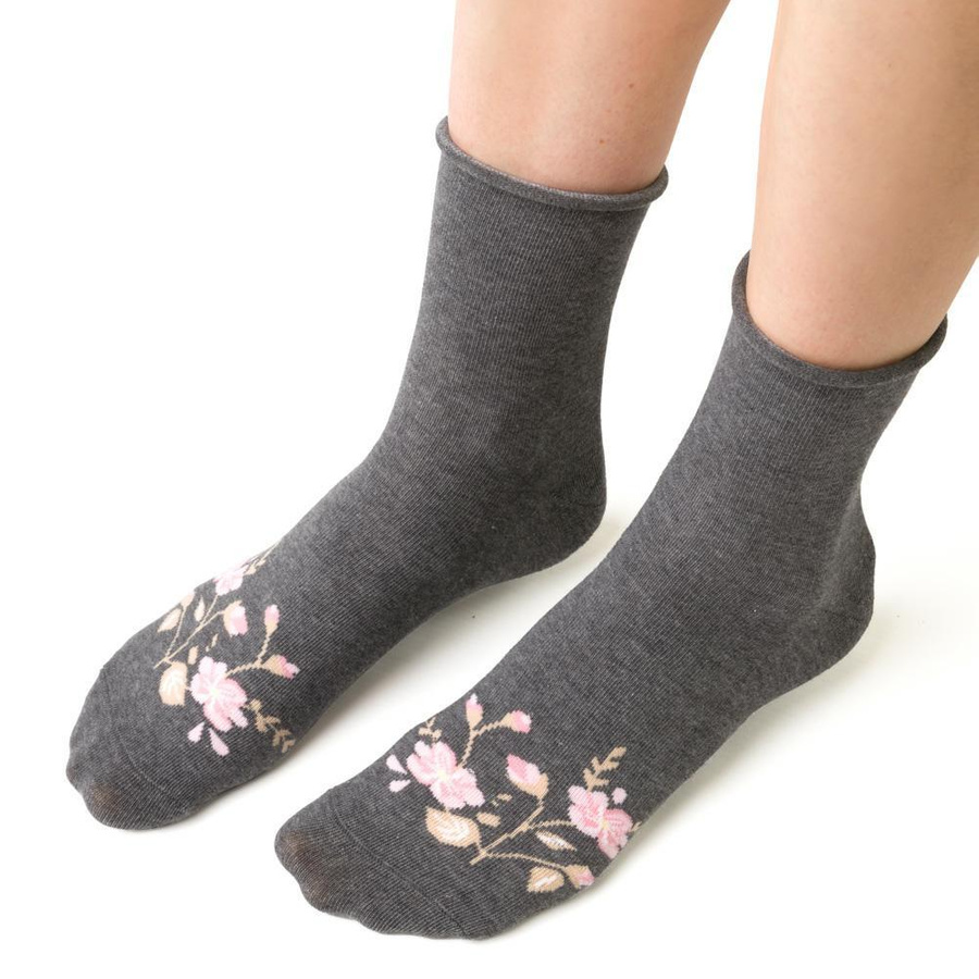 Skarpetki z kwiatami