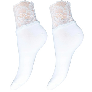 Skarpetki damskie z szeroką koronką 1061