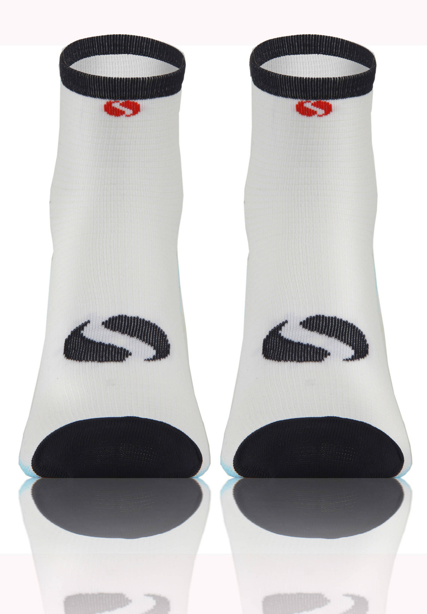 Białe oddychające skarpety sportowe unisex SKB01 Sesto Senso – komfort i funkcjonalność
