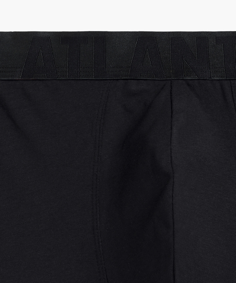 Czarne obcisłe bokserki męskie 47% modal, 46% bawełna pima Atlantic – komfort i trwałość.