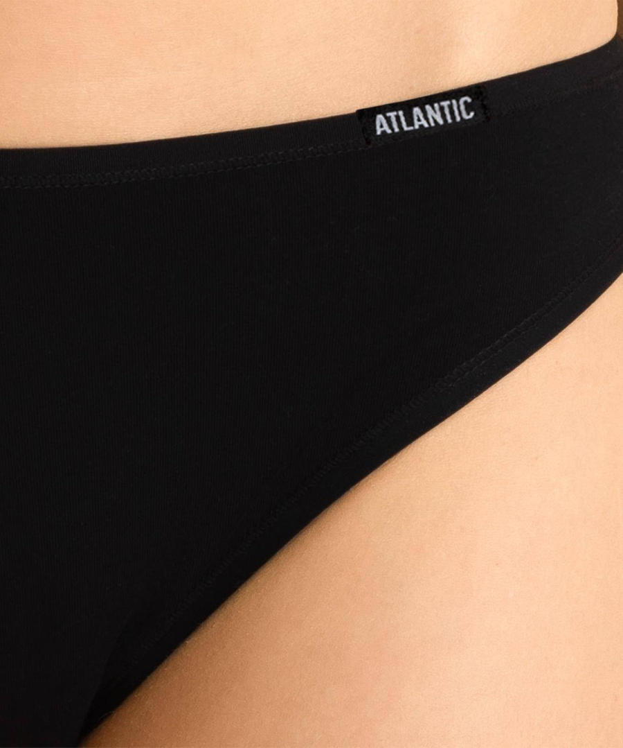 Białe figi damskie z bawełny 95% elastan 5% Atlantic – komfort i elastyczność.