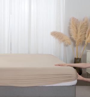 PRZEŚCIERADŁO SATYNA BEŻ