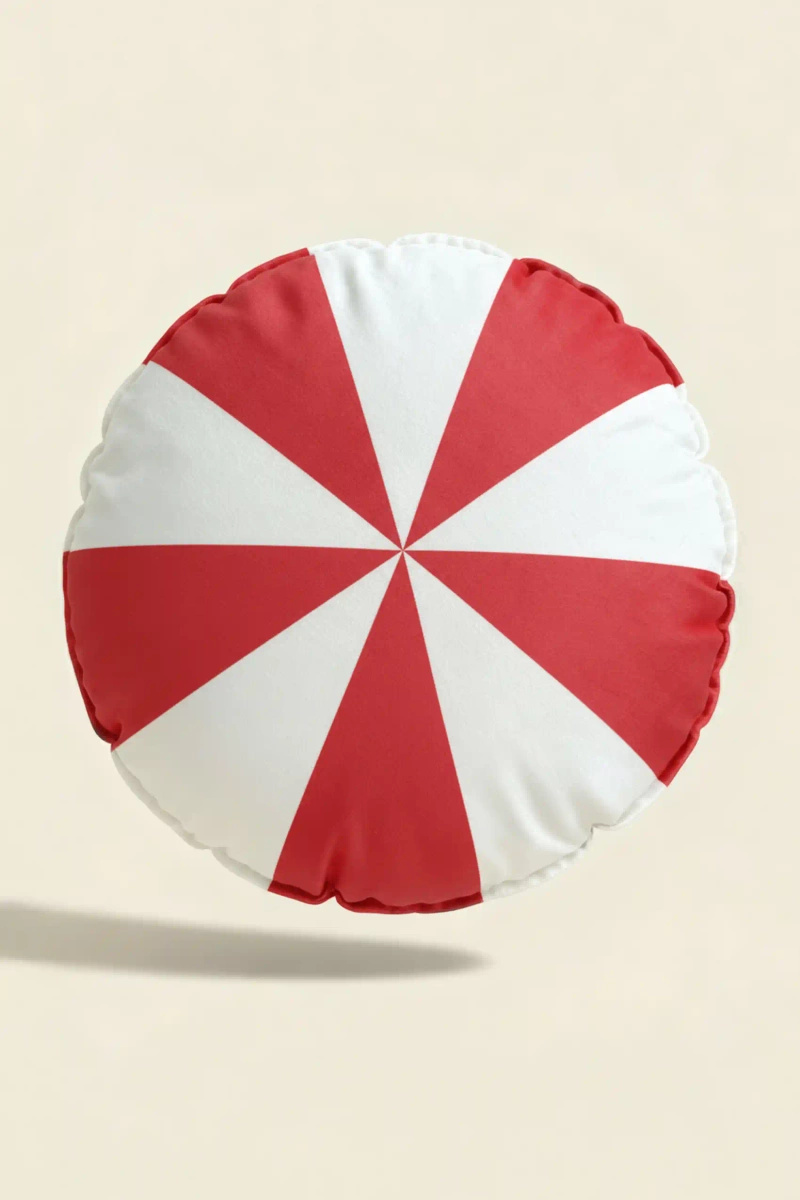 Czerwona aksamitna poduszka świąteczna 38x38 cm Candy Spod Igły i Nitki – świąteczny nastrój.