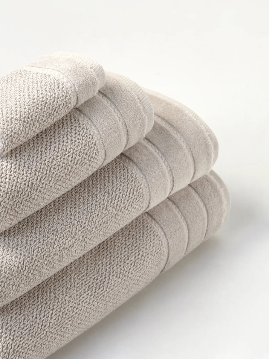 Ręcznik Loren Kaszmirowy Z Ozdobną Bordurą