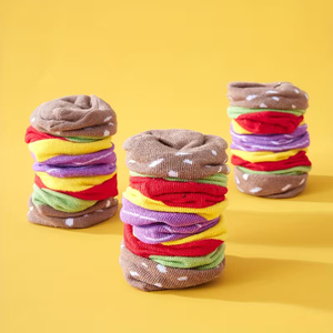 Skarpetki prezentowe w pudełku hamburger