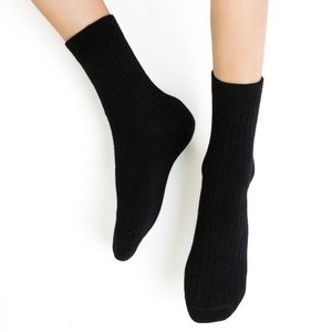 Skarpetki dziecięce z wełny merino bezuciskowe w prążek art. 130