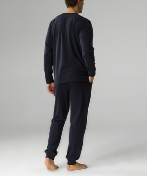 Granatowe komfortowe piżamy męskie NMP-376 Atlantic – wygoda i styl na noc.