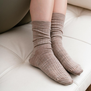 Skarpetki damskie bezuciskowe z wełny merino Art. 130