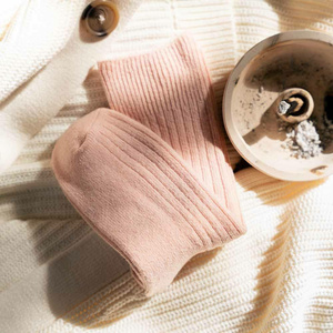 Skarpetki wełniane w prążki art. 093